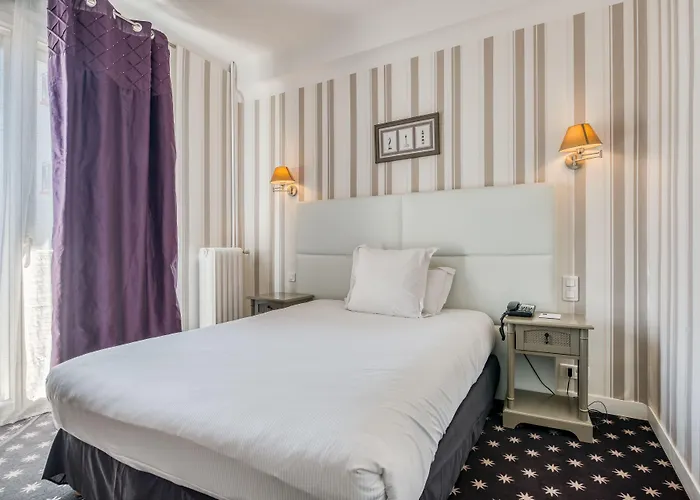 Hotel Le Berry Saint-Nazaire 