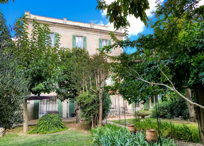 Au Saint Roch - Hôtel et Jardin Avignon