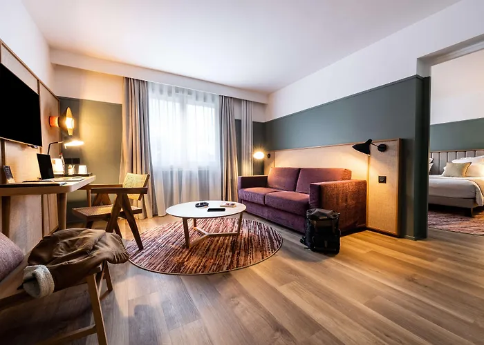 Best Western Hôtel L'Oree Saulx-les-Chartreux