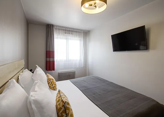 Villejuif Hotels