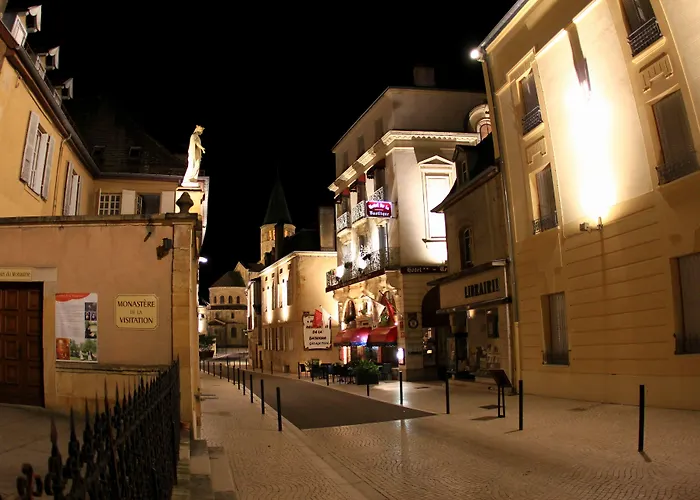 Hotel De La Basilique Paray-le-Monial