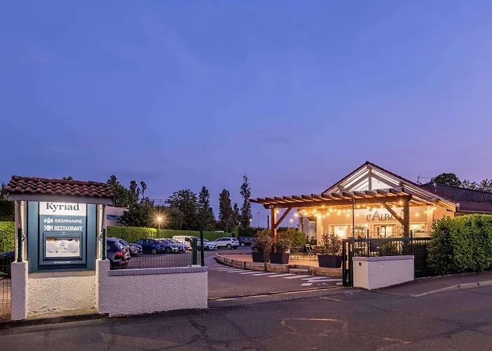 Kyriad Lyon Est - Bron Eurexpo Le Cottage