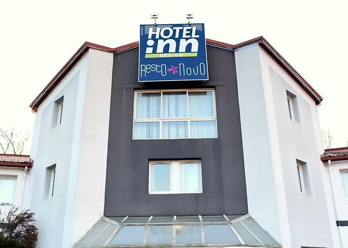 La Ravoire Hotels