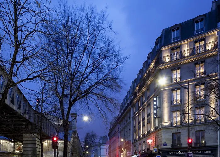 Boutique First Hotel Paris Tour Eiffel