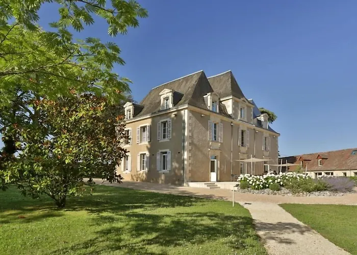 Hôtel&Restaurant - Le Manoir des Cèdres - piscine chauffée et climatisation Rouffignac-Saint-Cernin-de-Reilhac