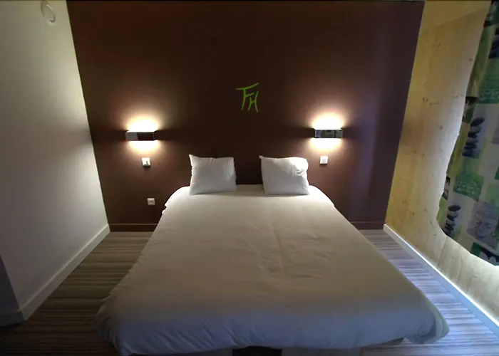 Grande-Synthe Hotels