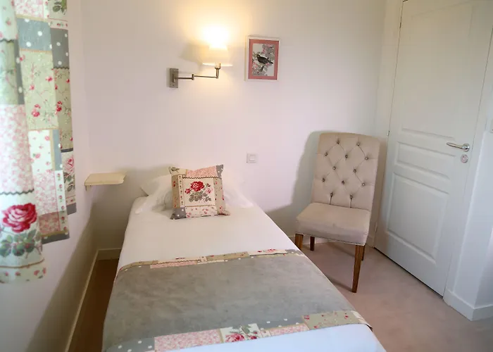 Saint-Hilaire-du-Harcouet Hotels