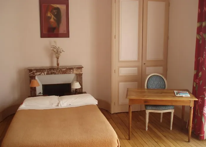 Pierre-Buffiere Hotels