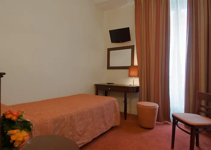 Hotel Le Faubourg Opera Paris