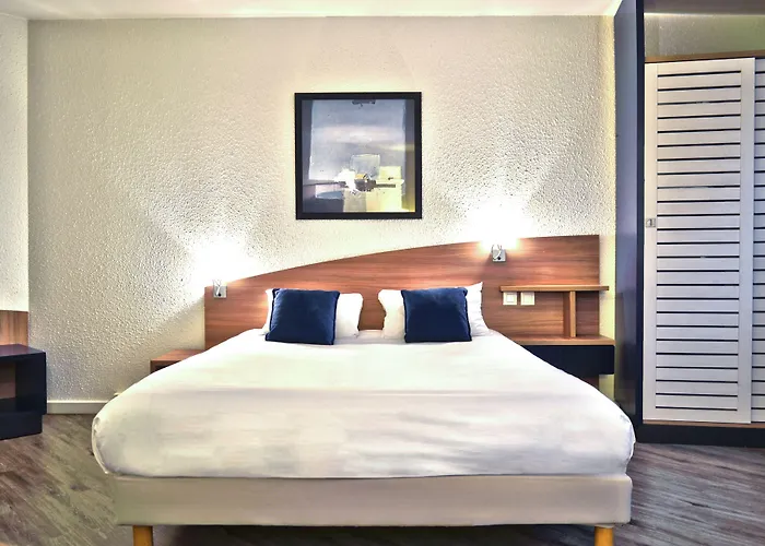 Art Hotel Paris Est Pantin