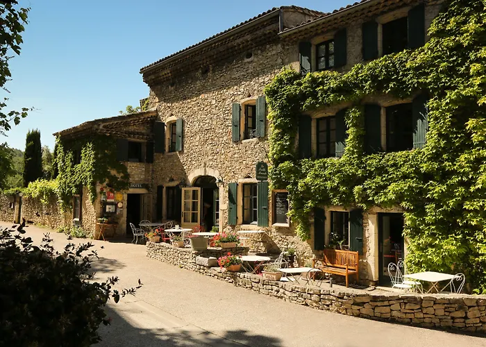 Cliousclat Hotels