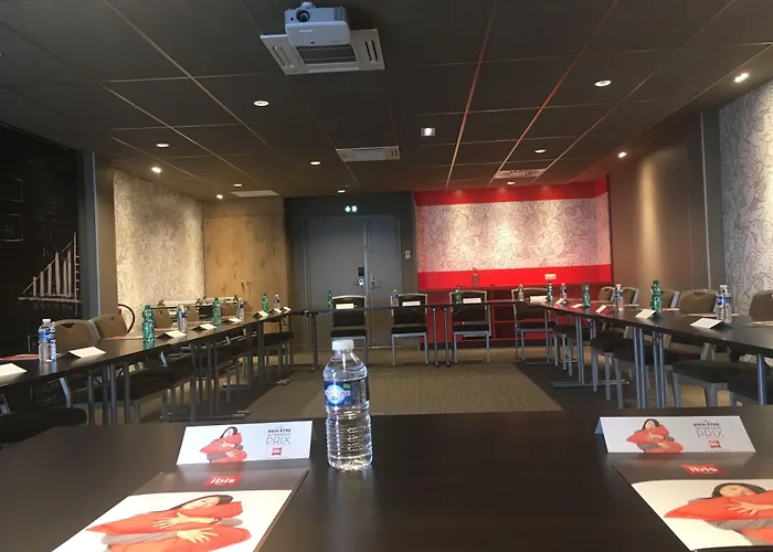 Hotel Ibis Niort Est Mendes France