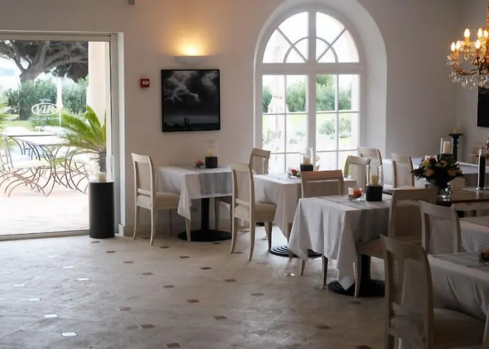 Hotel Villa Les Rosiers Grimaud