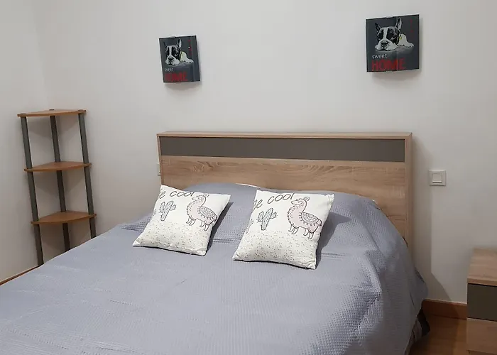 CHEZ VERO - Chambre d'hôte privée - proche Cassis Ste Baume Marseille Le Castelet Agora - parking clos - Aubagne