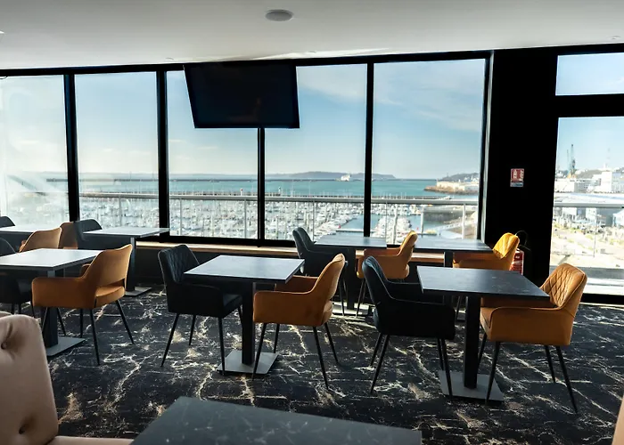 Le Barracuda & Spa, Pieds Dans L'Eau, Vue Mer, Espace Bien-Etre Offert Brest