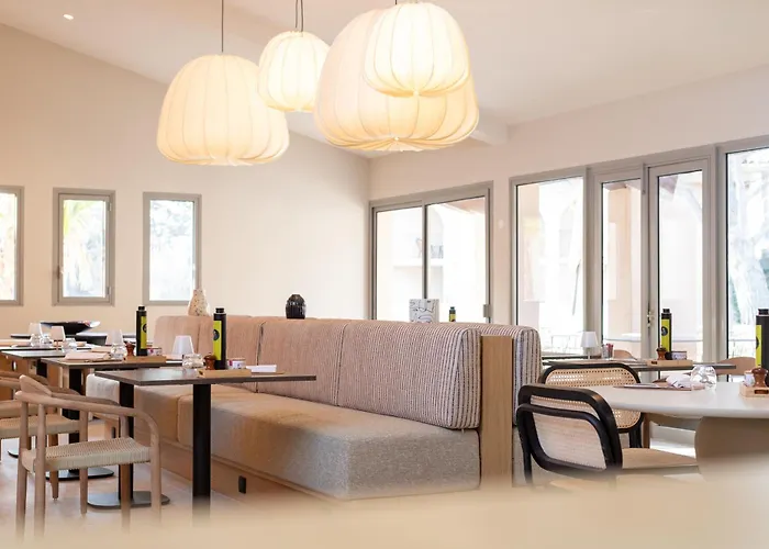 Golden Tulip Avignon Le Paradou