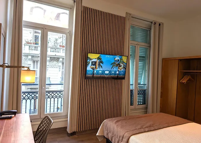 H33 Hôtel Nice aceita animais de estimação