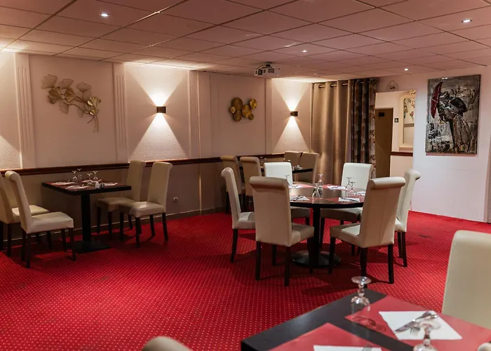 BRIT HOTEL Le Lion d'Or CHINON