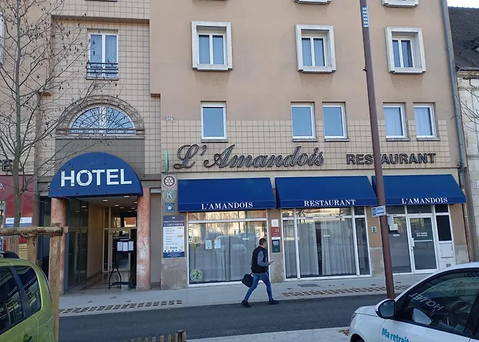 Hotel Restaurant l'Amandois Saint-Amand-Mont-Rond