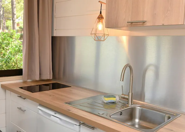 Residence Les Pins Calvi 