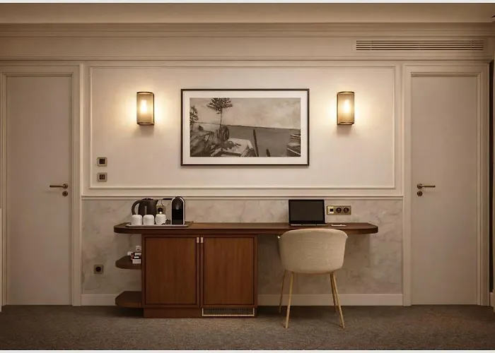 Hotel Saint Cyr Etoile Paris
