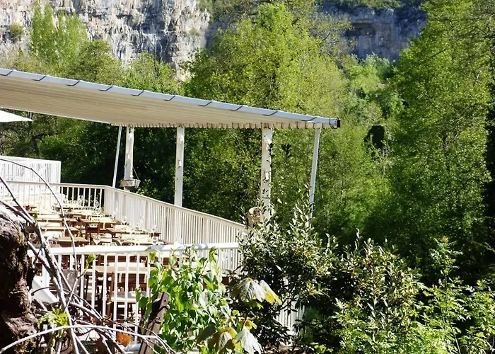 Cabrerets Hotels