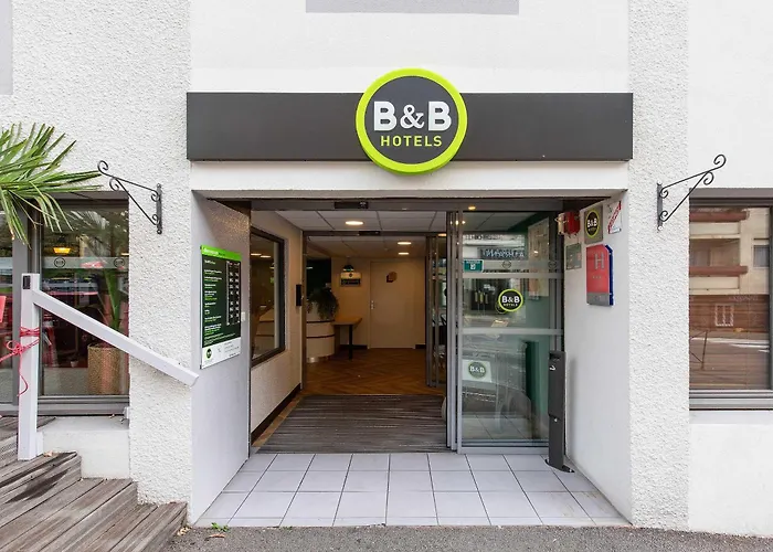 B&B HOTEL Lourdes Centre Gare 3 étoiles