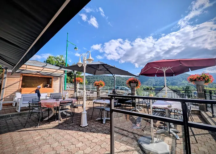 Logis Hôtel Restaurant Beau Site Chambon-sur-Lac