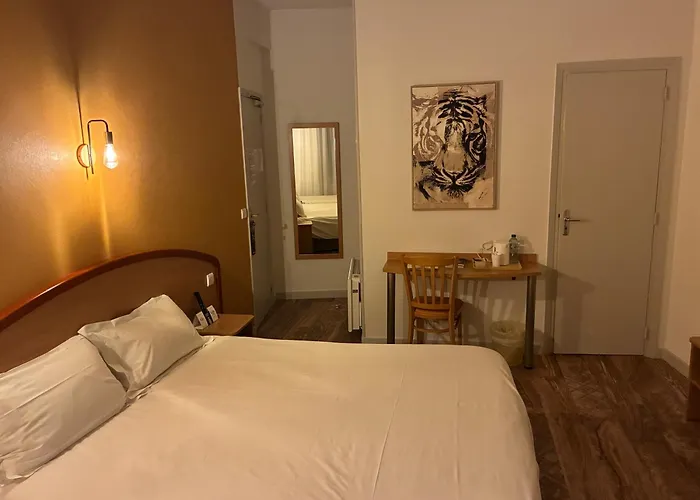 Logis Hôtel du Commerce Volvic
