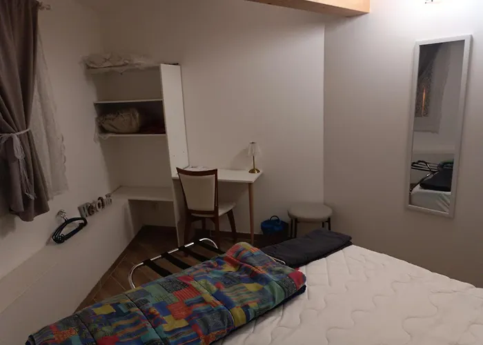 Alpinias Bed And Breakfast Marsiglia