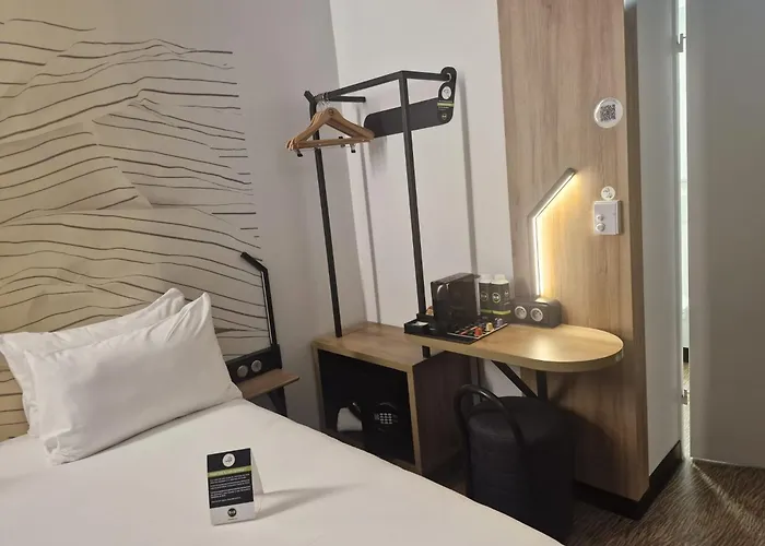 B&B Hotel Massy Gare Tgv
