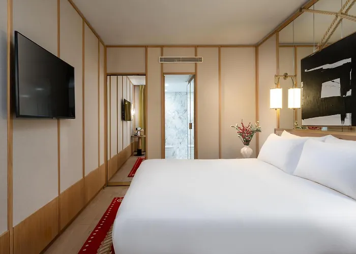 Le Belgrand Hotel Paris Champs Elysees, Tapestry By Hilton