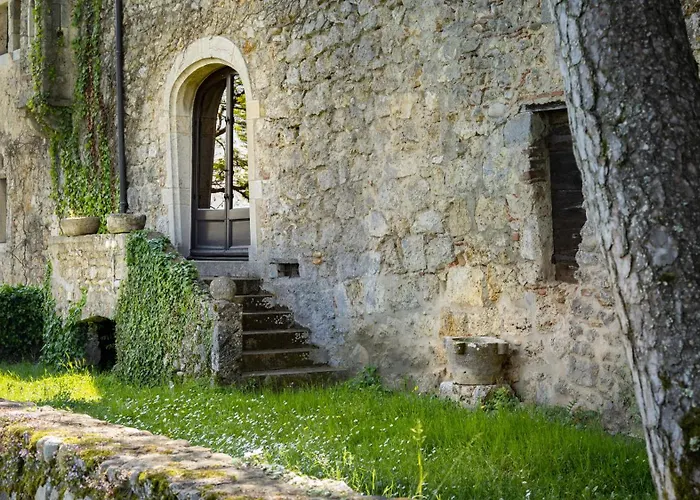 Hôtels à Pérouges