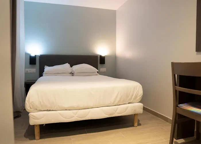 Aero Hotel Issy-les-Moulineaux
