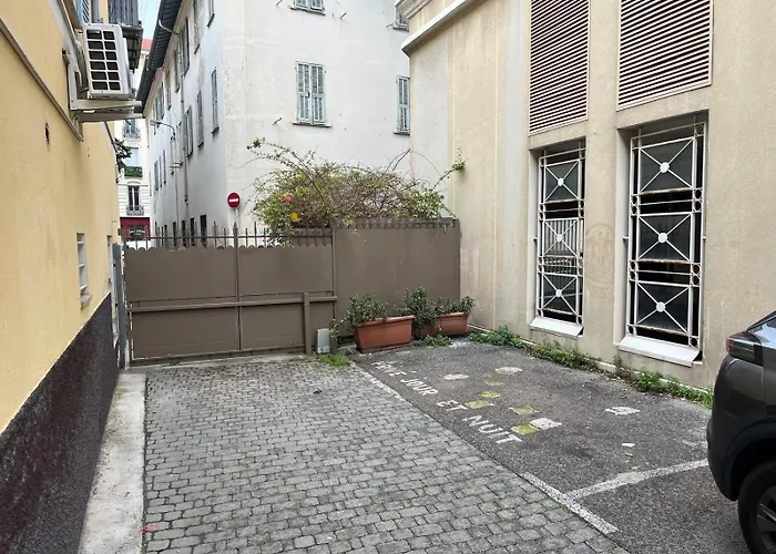Nice-Duplex-Plage-Parking-Cimatisation