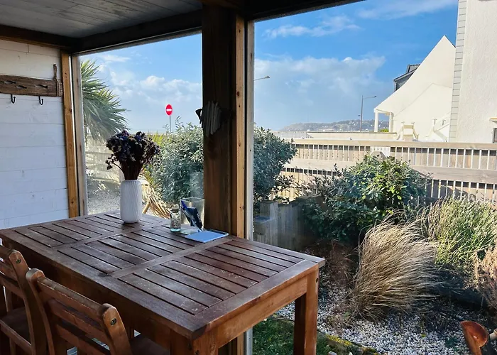 La Cabine côté mer et côté jardin à la VILLA PLEIN VENT Barneville-Carteret