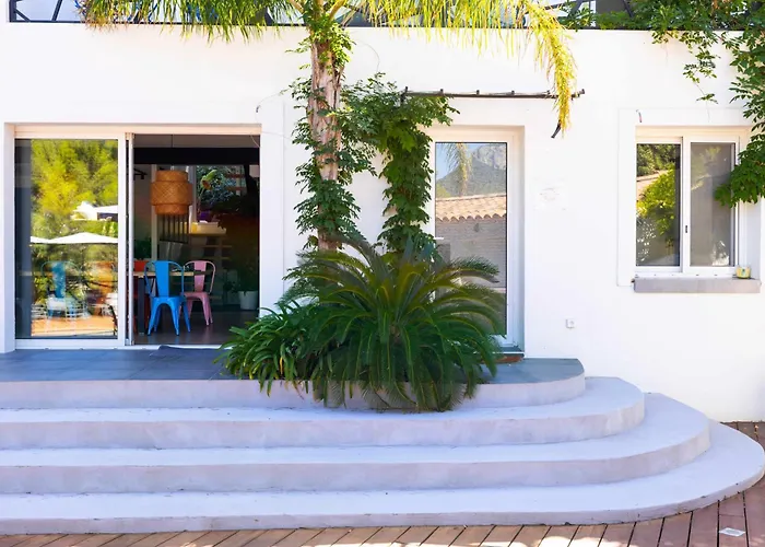 Villa Holistika : Bed And Breakfast / Pool / Air Conditioning/ Mont Faron Tolone