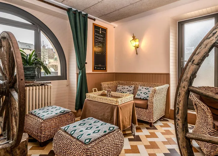 Hôtel Restaurant de la Poste et La Grange Détente, espace bien-être Châteauneuf-de-Randon