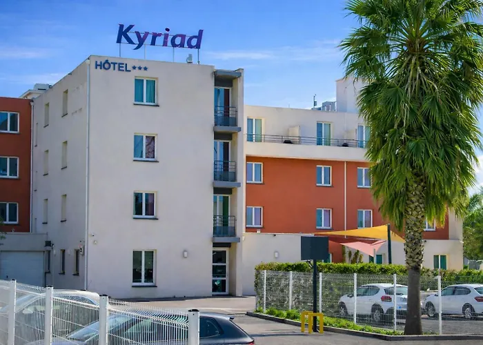 Dorres Hotels