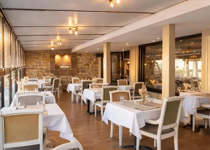 Hotel Les Treize Assiettes - Baie du Mont-Saint-Michel à Le Val-Saint-Père