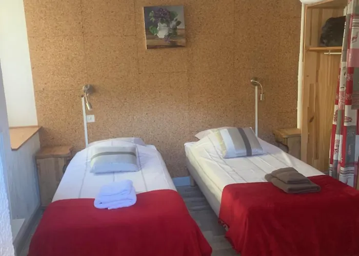 Saint-Francois-Longchamp Hotels