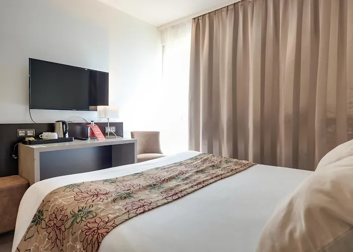 Pleumeur-Bodou Hotels