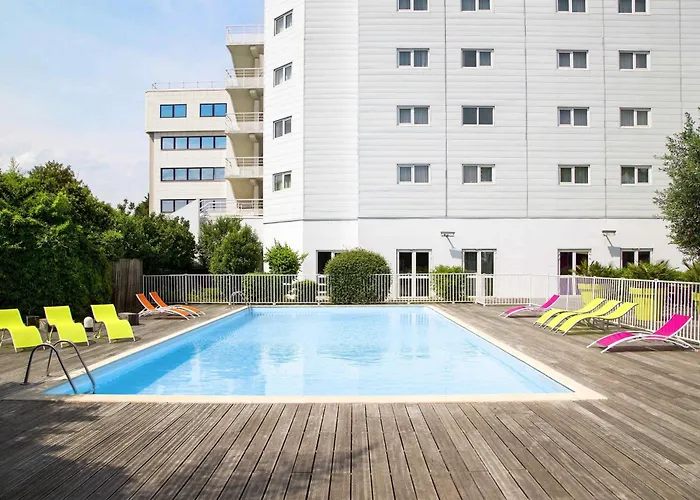 Hôtels de Luxe à Rungis près de Domaine départemental de Sceaux