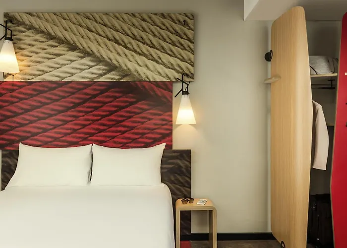 Hotel Ibis Paris Avenue De La Republique