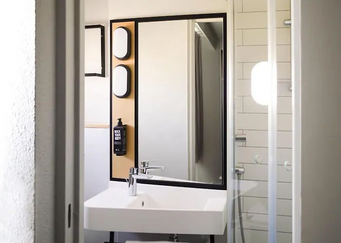 Ibis Paris Tour Eiffel Cambronne 15Eme Hotel