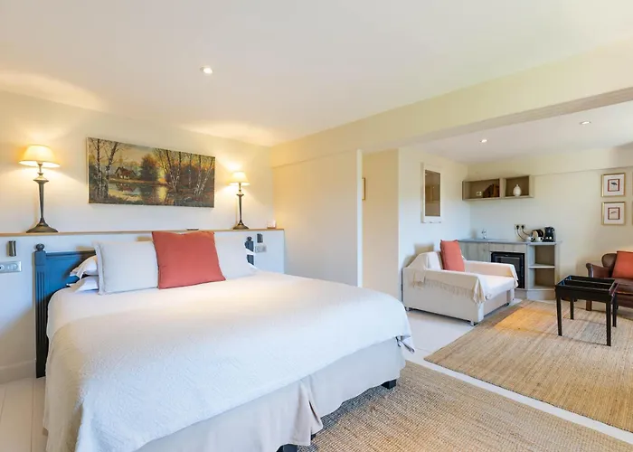 Aloxe-Corton Hotels