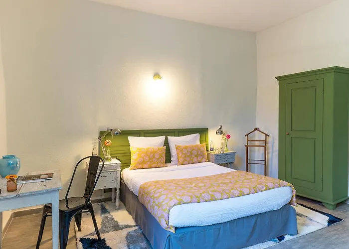 Lussan (Gard) Hotels