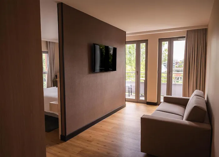 Relais De La Malmaison Paris Rueil Hôtel-Spa
