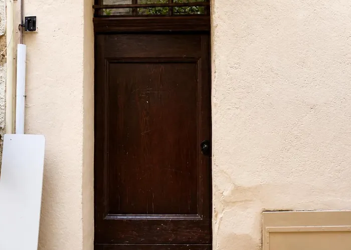 Beautifully Bright Apartment In Old Town Saint-Tropez