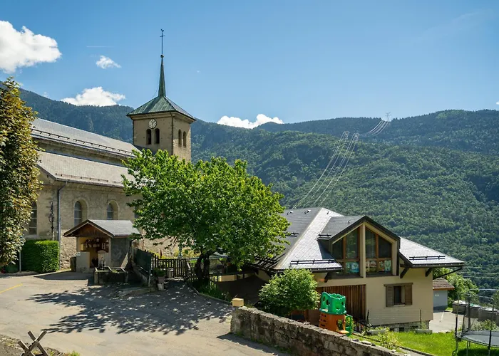 La Lechere Hotels